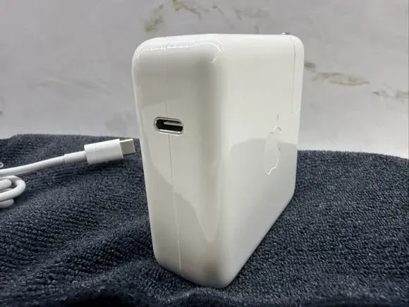 Apple 61W USB-C Original Adapter Charger for Apple MacBook Pro MacBook Air EUC