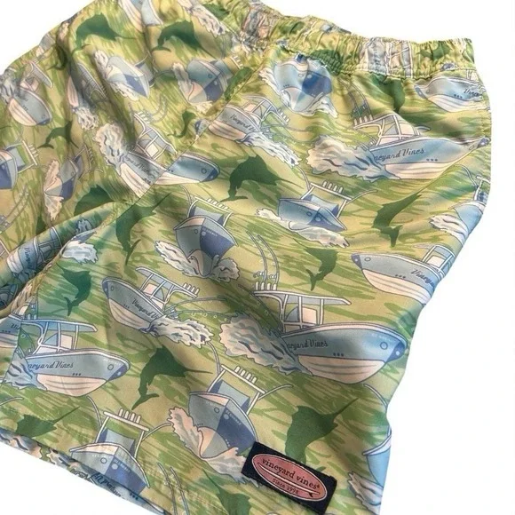 Vineyard Vines Swim Trunks Men's‎ Medium Green Boat Marlin Print Polyester