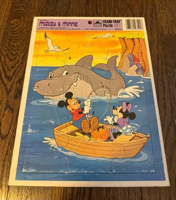 VINTAGE 1983 Walt Disney's Mickey & Minnie Golden Frame-Tray Puzzle #4510B-34