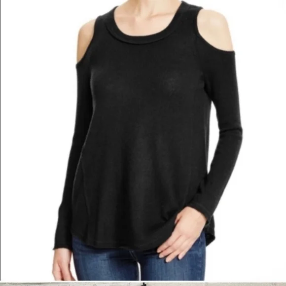 AQUA 100%  Cashmere Cold Shoulder Sweater