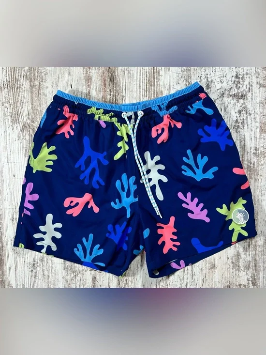 Men’s Chubbies Swim Trunk size medium Blue Cape Corals Bathing Suit Short 5.5