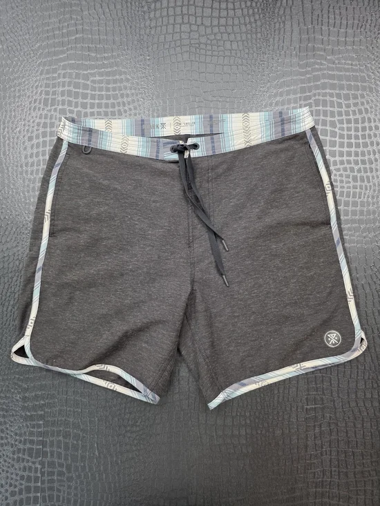 Roark The Chiller Raya Boardshorts Mens Sz 36 Gray Hemp Blend Contrasting Trim