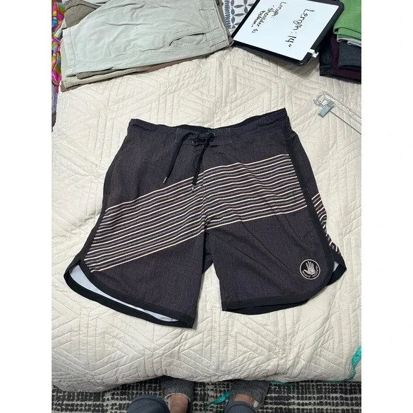Body Glove Board Shorts Men L/34 Charcoal Striped Excellent Vapor Swim Trunks