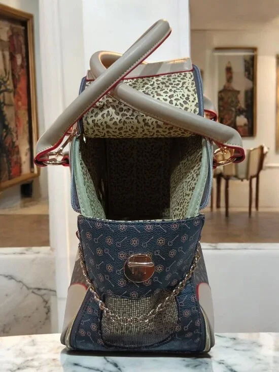 Small Pet Carrier / Designer Handbag Style Dog Travel Bag