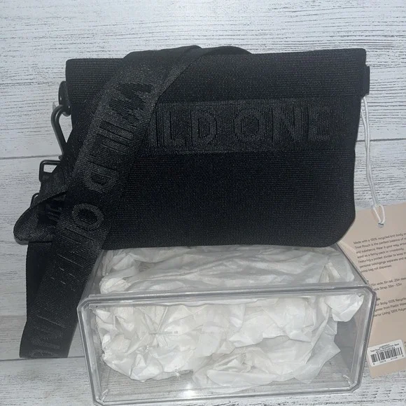WILD ONE Recycled Knit‎ Everyday Dog Walk Treat Pouch BLACK NWT