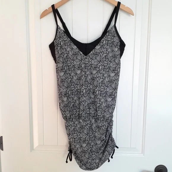 Athleta Laguna Side Scrunch Tankini Top Black & White Size 34D/DD