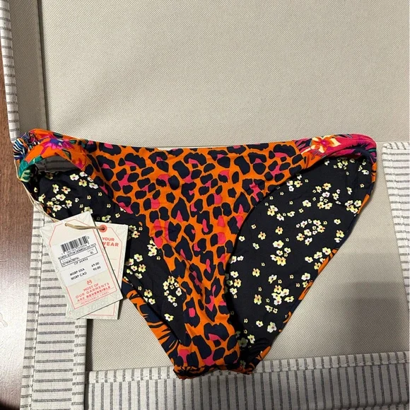 NWT Sz XL Maaji Reversible Bottoms
