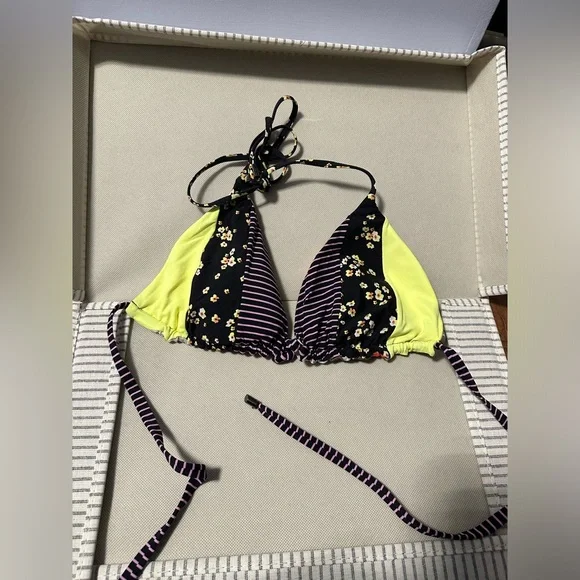NWOT Sz XL- Maaji Top only