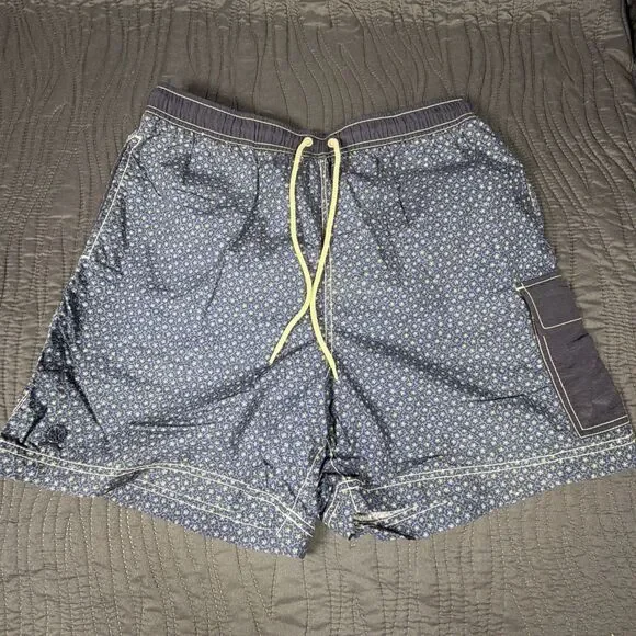 Tommy Hilfiger Men's Swim Trunks Medium Blue Floral Print Mesh Lined Board Short