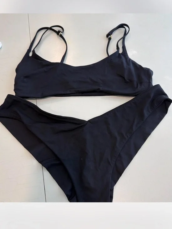 L*Space Black Bikini Set Scoop Bralette Top High Leg Cheeky Bottoms Women’s L