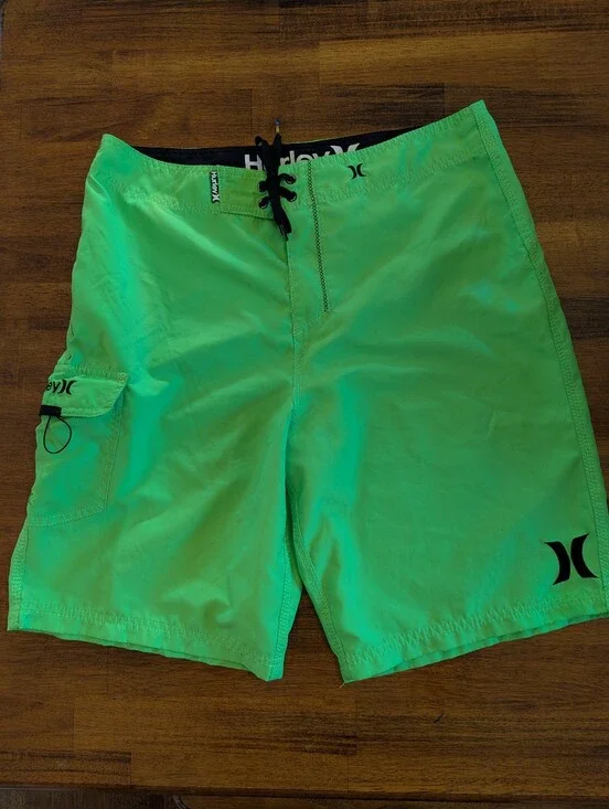 Hurley Neon Green Men’s Boardshorts with Black Accents Unlined Size 34