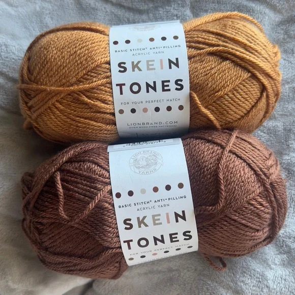New Bundle Of 2 Lion Brand Yarn Skein Tones  100% Acrylic