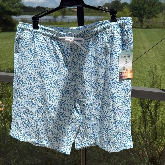 CABANA Mens 4 way flex shorts with Pockets NWT Size large