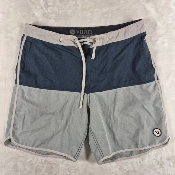 Vuori Cruise Board Shorts Men's 33 Gray Blue Swim Trunks Hybrid Beach Pool V314