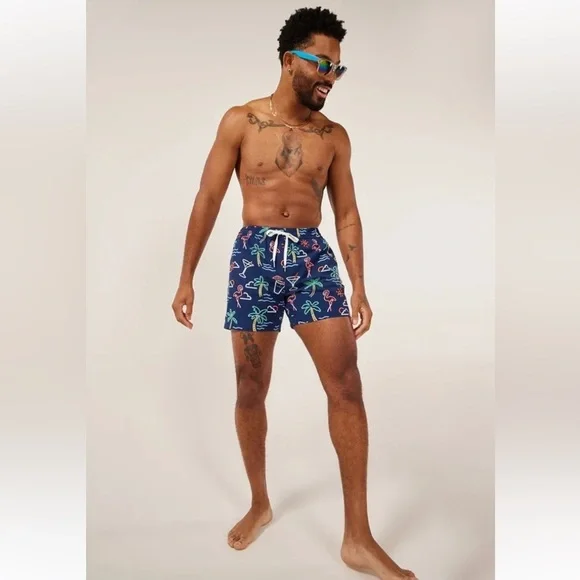 Chubbies The Neon Lights Classic Swim Trunk Size M Navy Graphic
