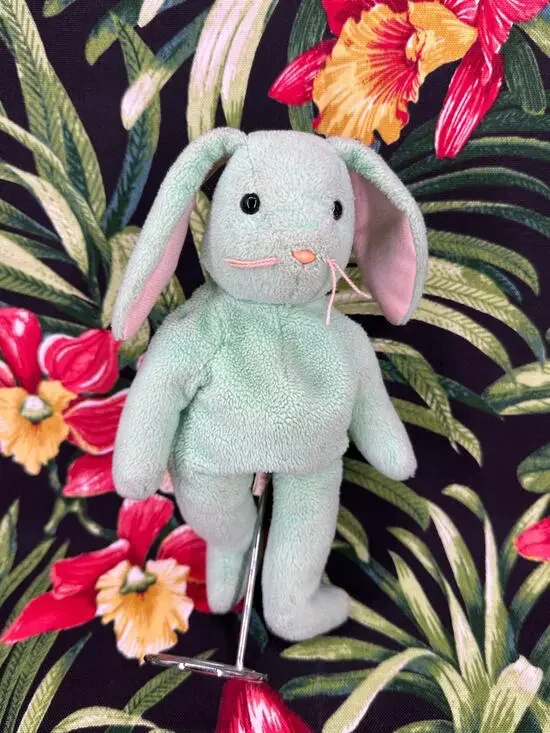 Ty Beanie Baby  Hippity the Bunny  1996 RARE & RETIRED MINT