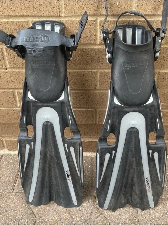 Mares Volo Power Men’s Swim Fins — Black/Gray