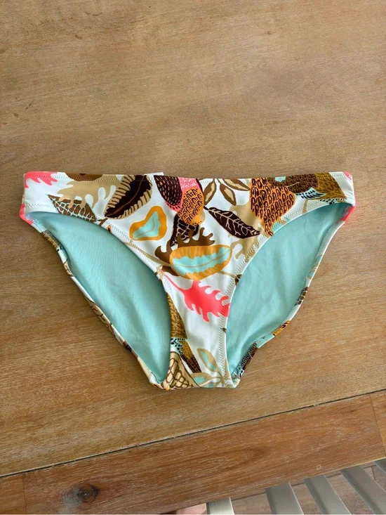 aerie Floral Shell Print Bikini Bottoms in Mint, Coral, Brown