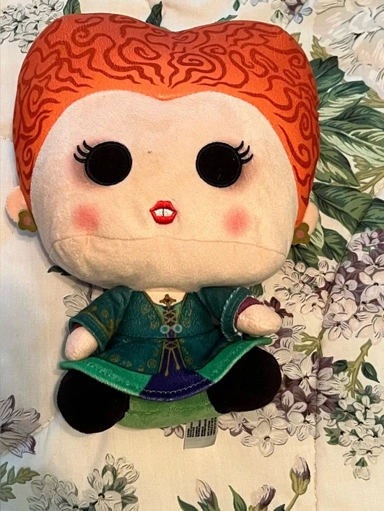Funko Plush Winifred Sanderson Hocus Pocus 2 Disney Witch 7