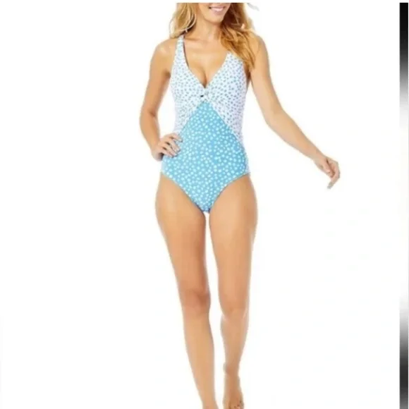 NWOT! Lilly pulitzer SZ 4, Malvie zanzibar blue dot one piece swimsuit.