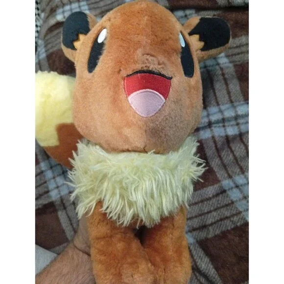 Build-A-Bear Workshop Pokemon Eevee Plush 14