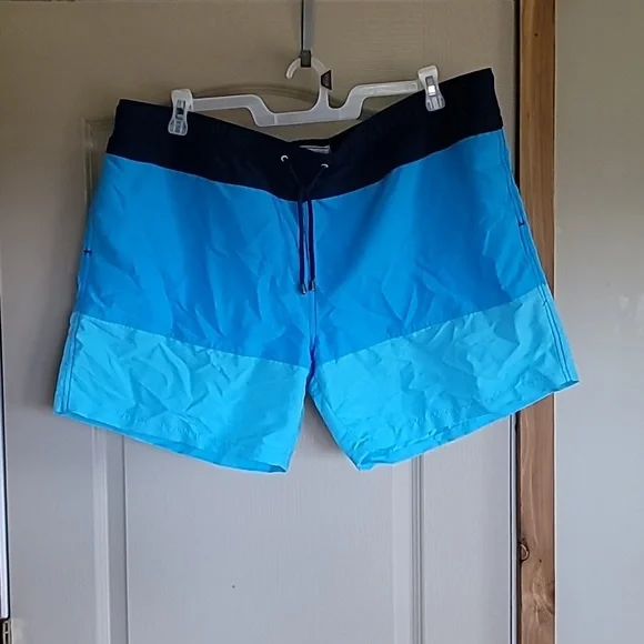 Crown & Ivy XXL Men's Ombre Blue Stripes Swimming Trunks