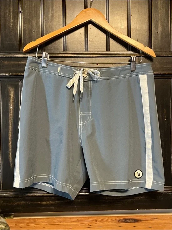 Vuori Puerto Board Shorts size 33