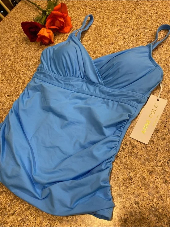 NWT Anne Cole Arctic Blue Twist Front Tankini Top Underwire 32C 34B MYMT23301
