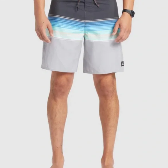 O’Neil Men's Gray and Blue Swim Shorts size 32