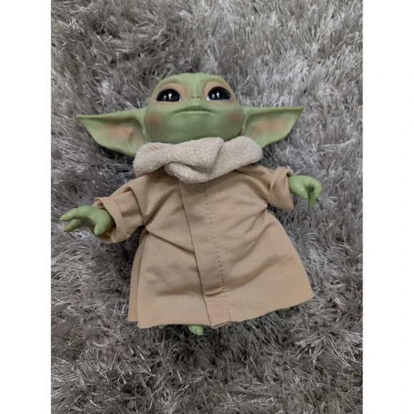 Star Wars Mandalorian The Child Baby Yoda‎ Plush Toy Hasbro Green Tan