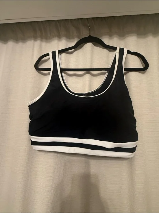 Torrid Black & White Swim Bikini Top - size 2 NWOT