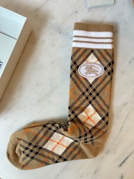 Burberry Socks Size Medium in Biscuit EKD Equestrian Knight Argyle