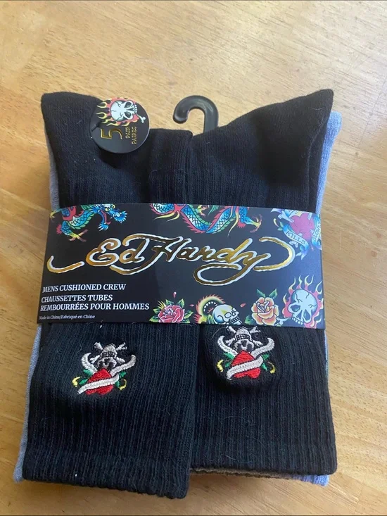 ! Ed Hardy Mens 5 Pairs Cushioned Crew Socks colors, Size 6-12, NWT