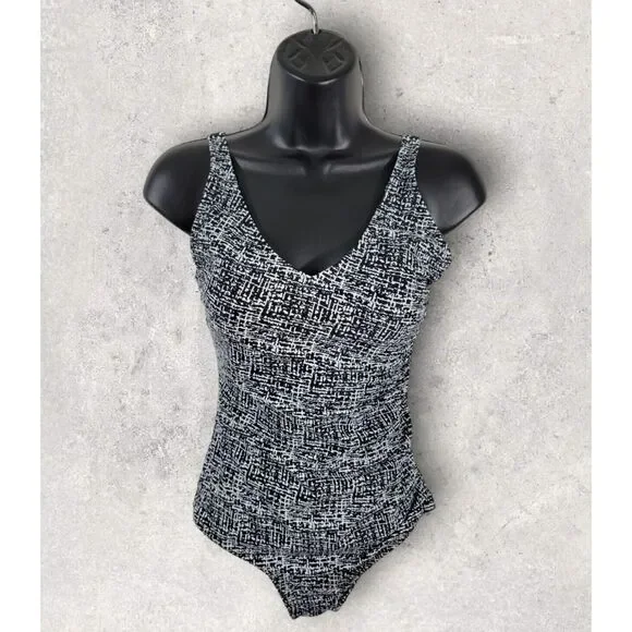 Speedo Women's Size 8 Side Shirred One‎ Piece Swimsuit Black & White