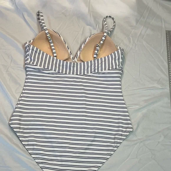 Kona Sol stripe one piece High Coverage Swimsuit Size L‎