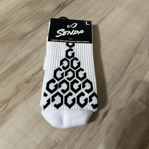 Senda‎ Unisex Gravity Pro Grip Soccer Socks (White)