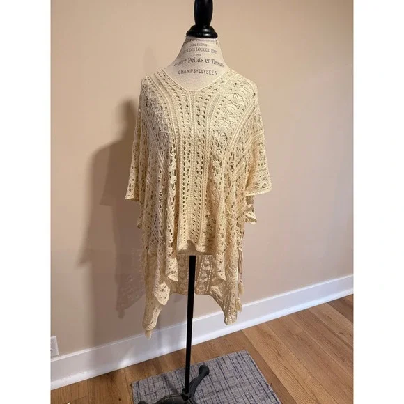 Women's Oversized‎ Beige Open Knit Crochet Cover/Tunic Size M