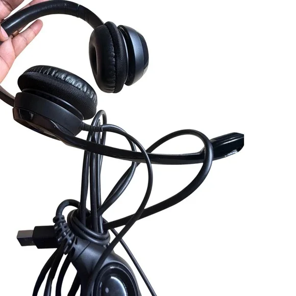 Logitech H390 Wired USB Computer Headset Black Noise Cancelling‎ Mic 981-000014