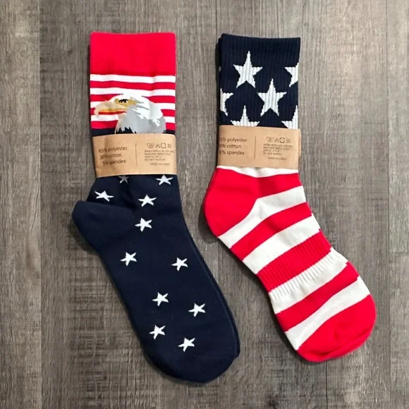 New 2 Pairs of Men’s Large Patriotic Eagle and Stars & Stripes Crew Socks