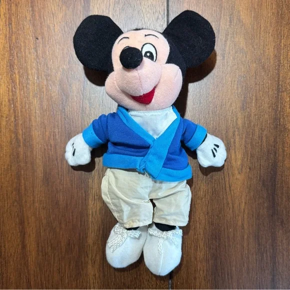 Disney Cast Member Exclusive Mickey Mouse Bean‎ Bag Plush Rare Vintage