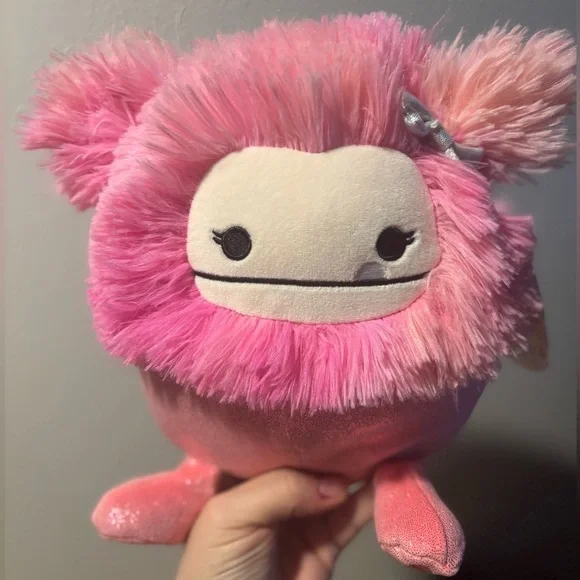 Caprinne w Bow 7” FTM Bigfoot Original Squishmallows Plush