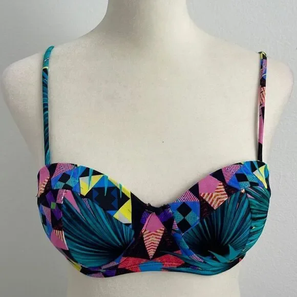 L.A. Hearts bikini top.  Vintage 80s style.  Adjustable straps.  Size XS.