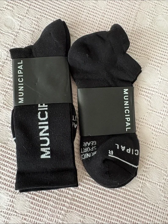 Municipal golf Black Athletic Crew and No-Show Sock Set