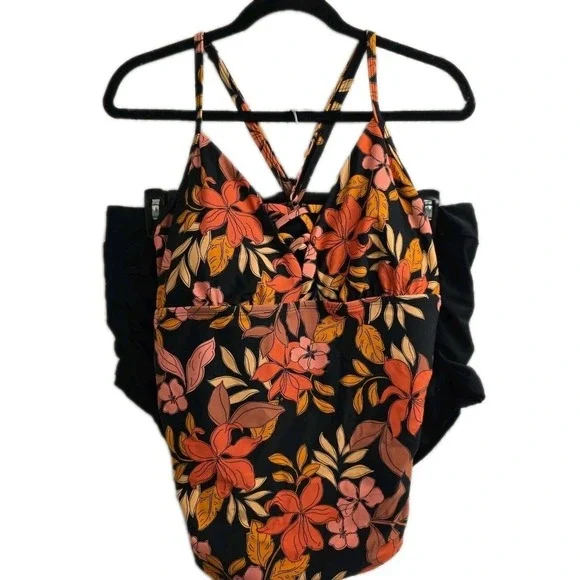NEW Aqua Couture Halter Tankini Top Black Pink Floral‎ & Black Curvy Bottoms