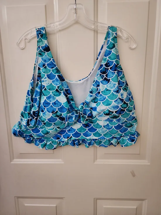 Torrid Blue Teal Mermaid Scale Swimsuit Top 3