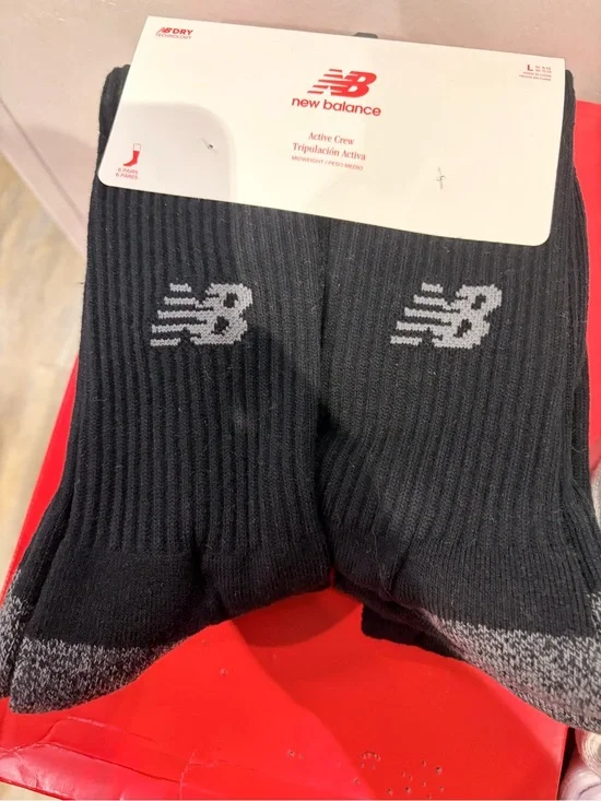 New Balance black Athletic active Quarter Socks with Gray Accents 6 pairs new