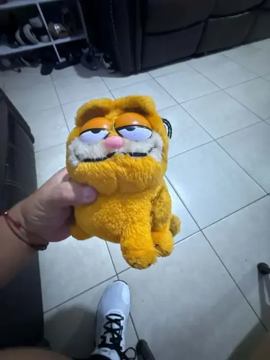 Vintage 1981 Dakin Garfield Plush Sitting Stuffed Animal
