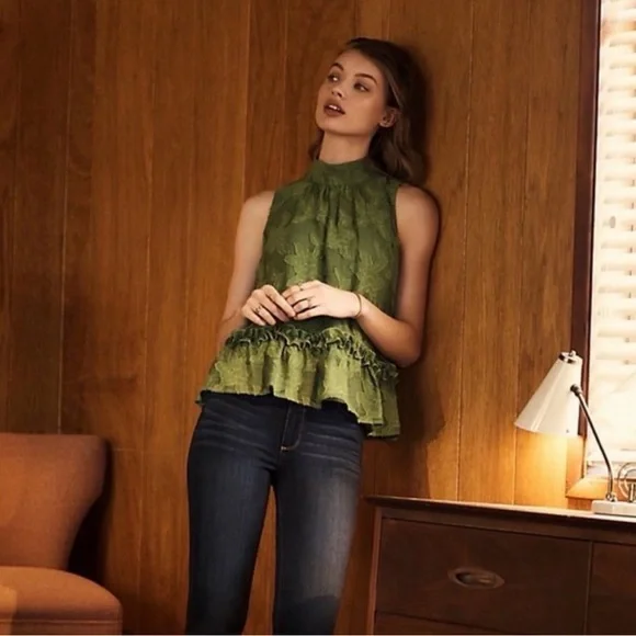Maeve Anthropologie Savannah Embroidered Green Floral Swing Ruffle Blouse‎ Sz 2