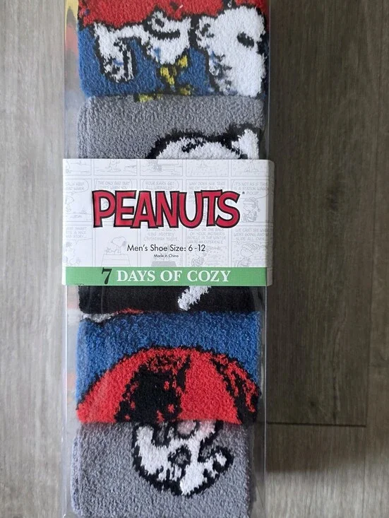 NWT Peanuts Character Socks 7 Pairs