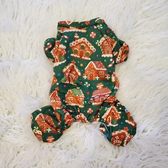 🇺🇸NWOT Gingerbread House Pet Pajamas /Outfit Size Small